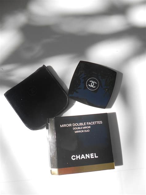 miroir chanel couleur|mirror duo chanel.